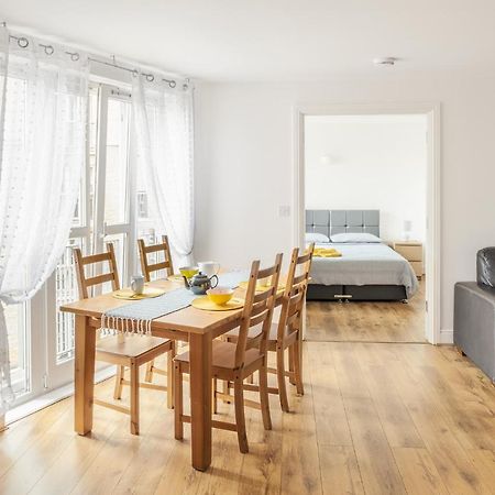 Comfortable And Bright Apartment In Tower Bridge London Exterior photo